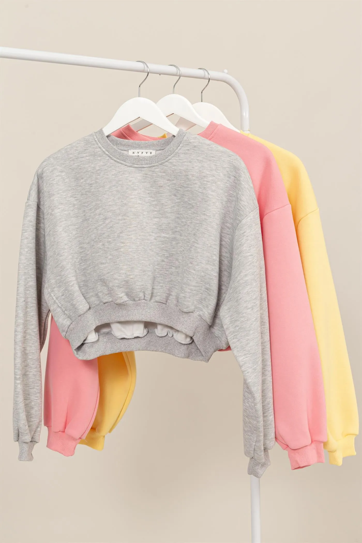 HF24E983-WASHED FRENCH TERRY CROPPED SWEATSHIRT