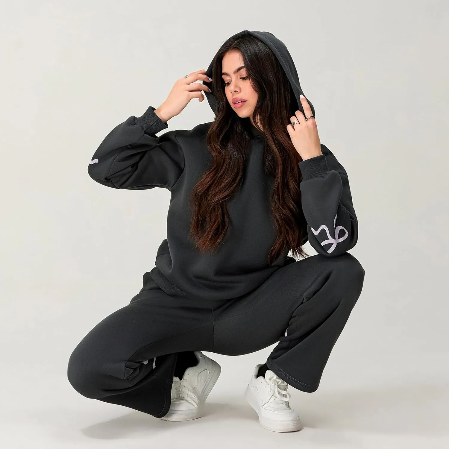 lisenraIn Women 2 Piece Tracksuit Outfits Sets Bow Print Hoodie and Sweatpants Set Casual Matching Sweat Set Loungewear