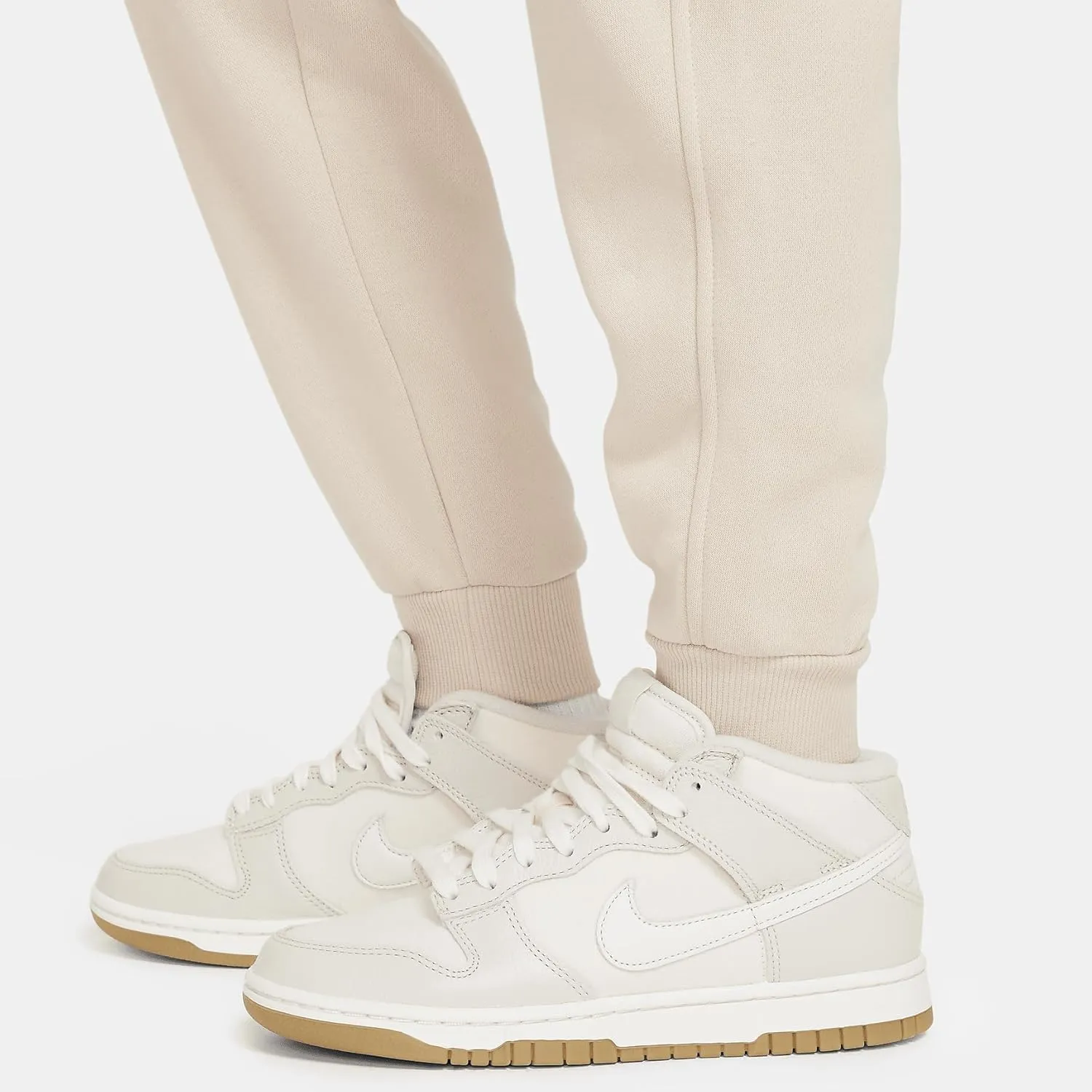 Nike Sportswear Club Fleece Big Kids' Cargo Pants (FD3012-126, Sanddrift/Sanddrift/White)