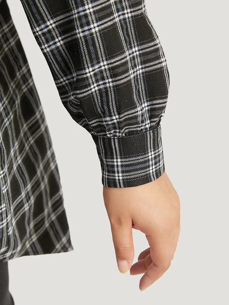 Plaid Button Fly Curved Hem Shirt Collar Coat